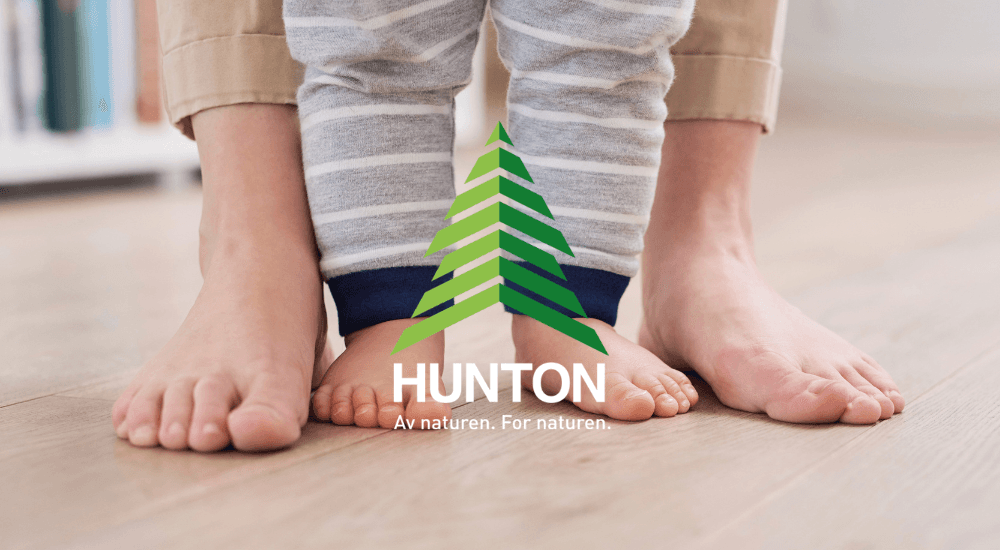 Tær som står på et gulv