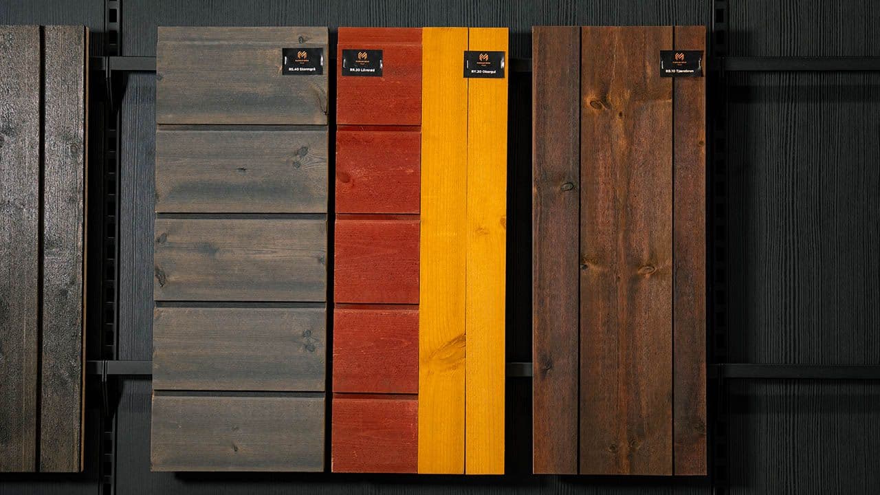 Royalkledning fra Marnar Bruk utstilt i byggevarehus.